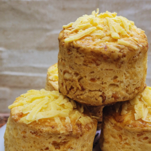 Scones de queso parmesano